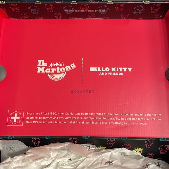 Dr. Martens air wear hello kitty and friends brand new never been worn - Picture 3 of 7
